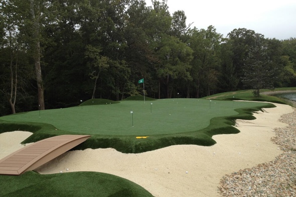 Albuquerque artificial putting green with natural surroundings